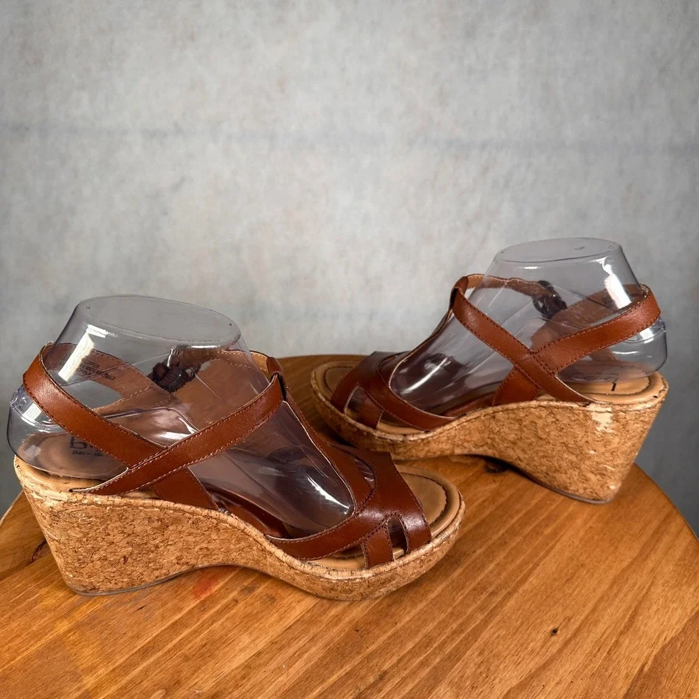 b.o.c. Wedge Sandals Women 8 Brown Good T-Strap Cork Platform C61941